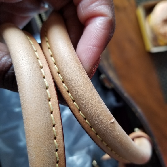 Traded...Authentic LV Montaigne GM - Picture 2 of 8